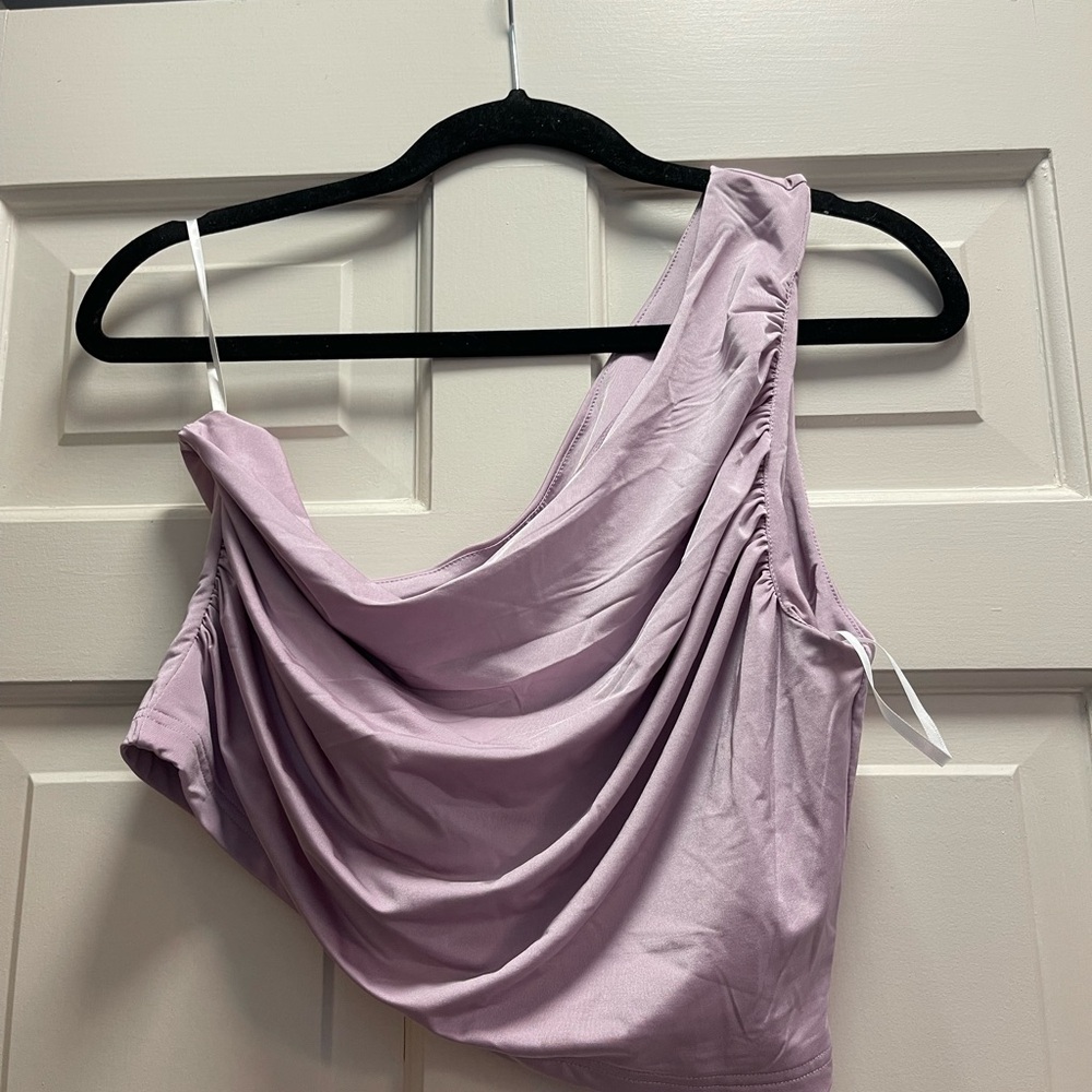 One shoulder top